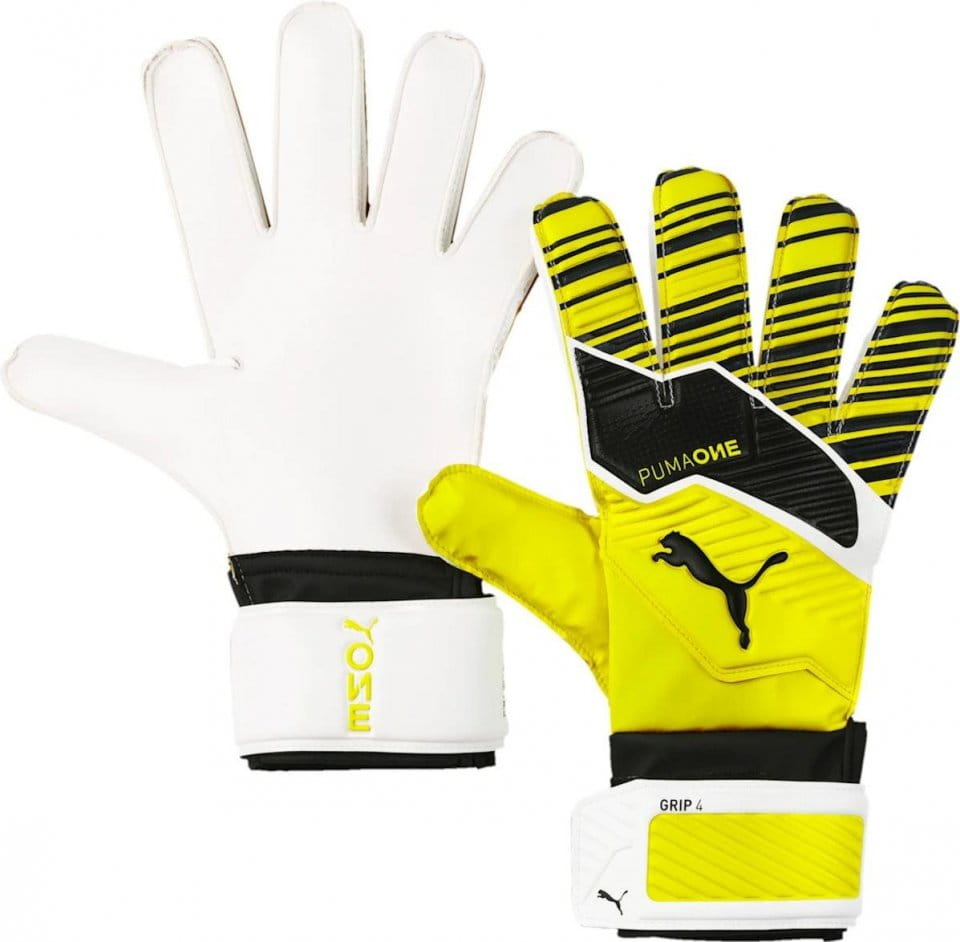 Goalkeeper's gloves Puma One Grip 4