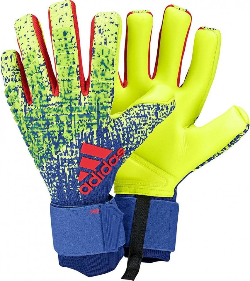 Goalkeeper's gloves adidas Predator Pro