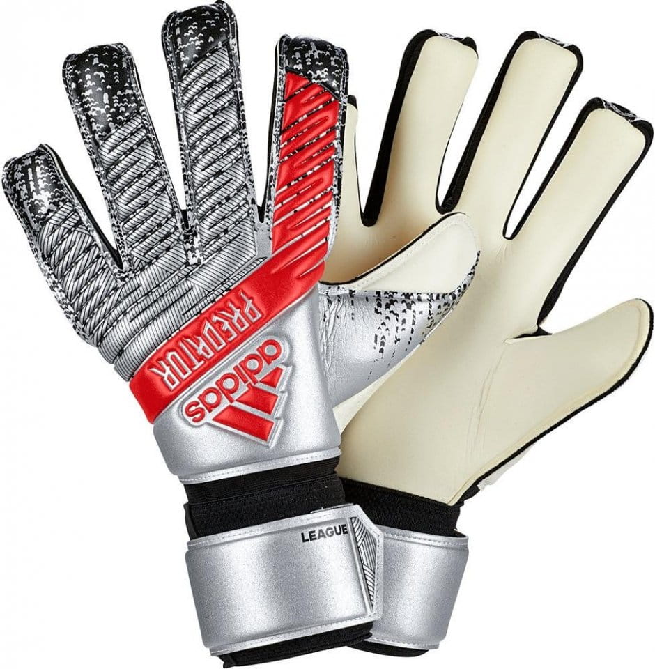 Goalkeeper's gloves adidas Predator League