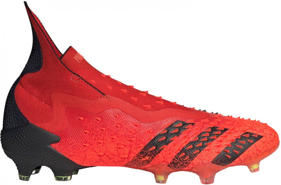 Football shoes adidas PREDATOR FREAK + FG