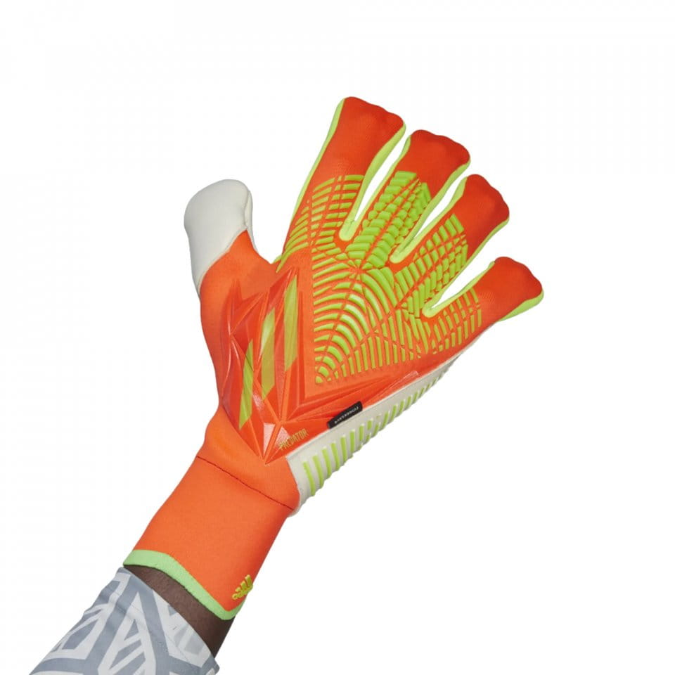 Goalkeeper's gloves adidas PRED GL PRO FS - Top4Football.com